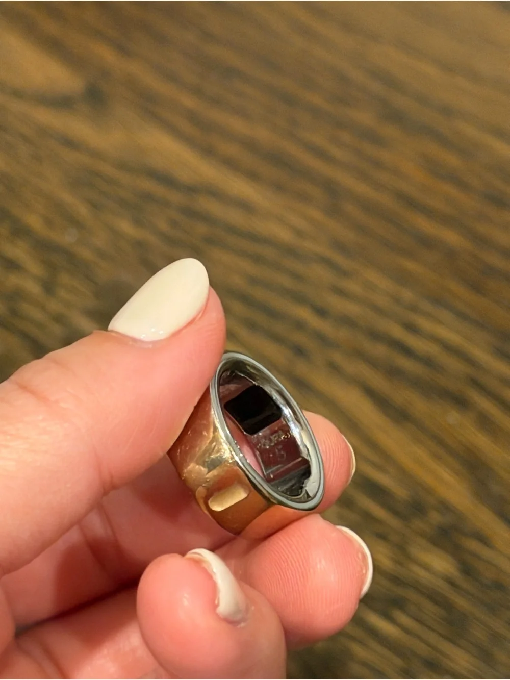 Oura Ring Gen 4 in Gold, Size 5 (charger not included)